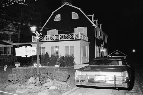 Ronald DeFeo Dies: Real-Life 'Amityville Horror' Killer Was 69