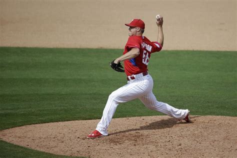 Papelbon sharp in debut, says Phillies will 'no doubt' contend ...