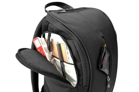 Booq Boa Squeeze Laptop Backpack | Gadgetsin