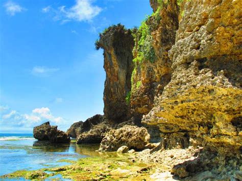 Pantai Ngobaran | Foto, Lokasi, Rute, Harga Tiket, & Fasilitas