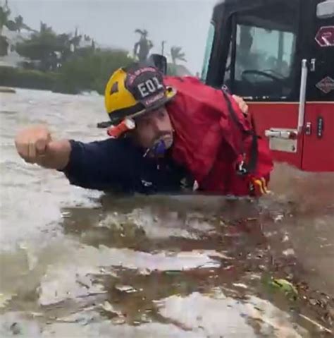 Hurricane Ian's rains cause widespread flooding; Naples Fire Rescue station inundated | WGCU PBS ...