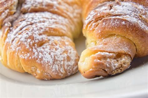 Best Breakfast Pastries from Around the World You Have to Try - Thrillist