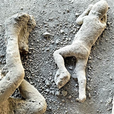 Time Capsule Unearthed: Explore the Eerie Preservation of Pompeii’s Agony-Stricken Victims ...