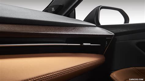 2019 Toyota Avalon Hybrid Limited | Interior, Detail