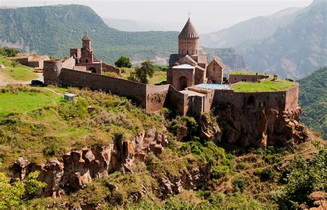 15 Famous Landmarks in Armenia – travel drafts