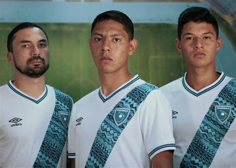 Tercera camiseta Umbro de Guatemala 2023/24