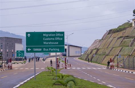 Rwanda reopens land border with Uganda | Rwanda - Uganda Border