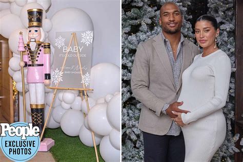 See Inside Nicole Williams' Christmas-Themed Baby Shower: Photos