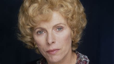 ‘Perfect actress’ Billie Whitelaw dies at 86 – Channel 4 News