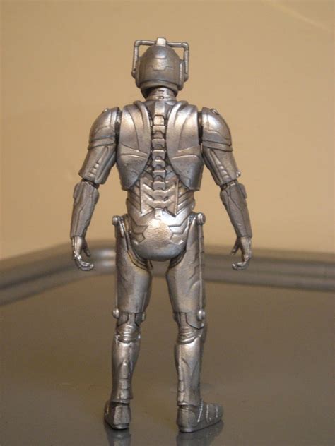 My Shiny Toy Robots: Toybox REVIEW: Doctor Who 3.75" Scale Cyberman (Season 7 Ver.)