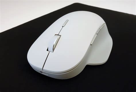 Microsoft Surface Precision Mouse review: A flagship mouse worthy of the Surface name - PC World ...
