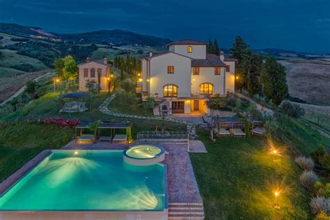 Pin en Toscana | Luna de miel romántica, Casas de campo, Vacaciones de lujo