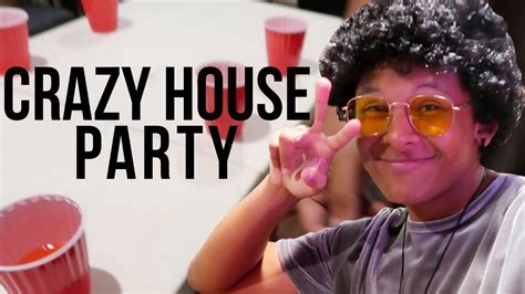 HOW TO THROW A CRAZY HOUSE PARTY - YouTube