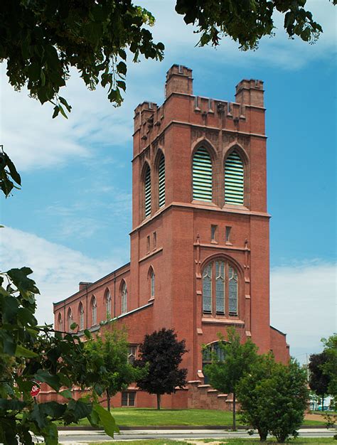 St Michael’s Roman Catholic Church // Guide to Providence Architecture