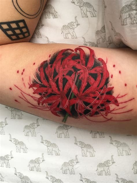 Red spider lily done by Tristen Thomas at ARTillery ink in Murrieta CA Red Ink Tattoos, Leo ...