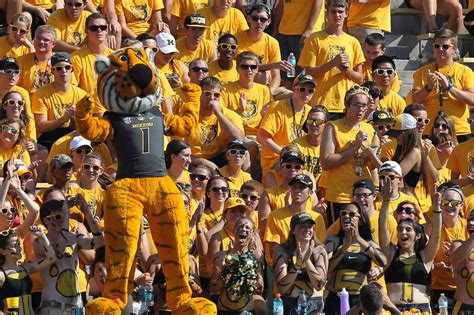 Football live thread: South Dakota State Jackrabbits at Missouri Tigers ...