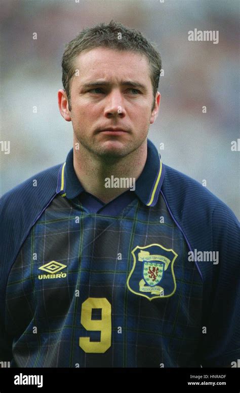 ALLY MCCOIST SCOTLAND & GLASGOW RANGERS FC 18 June 1996 Stock Photo - Alamy