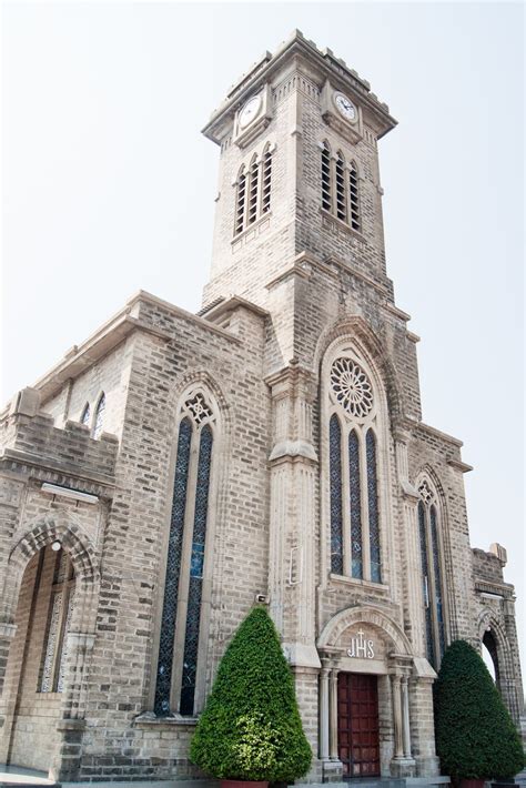 Nha Trang stone church by Tom Gà on 500px Notre Dame, Toms, Explore ...