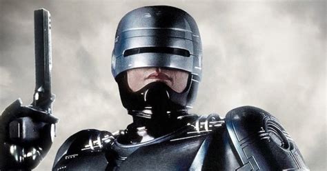 News: Neill Blomkamp Teases Peter Weller For Robocop Returns