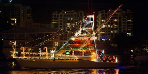 Find A Holiday Boat Parade Near You | HMY Yachts