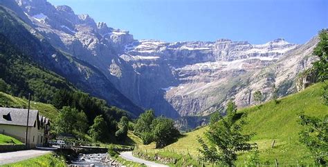 Hiking trails in the Pyrenees