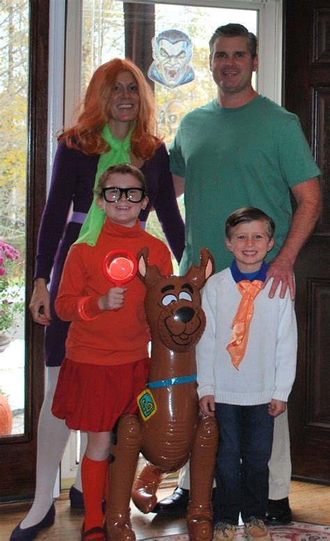 Family Halloween costume - Scooby Doo | Family costumes, Family ...