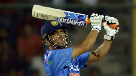 Here’s The Untold Story Of MS Dhoni’s Brother, Narendra Singh Dhoni Who ...