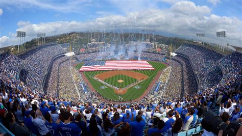 Biggest MLB Stadiums: Ranking Stadiums by Capacity | BetMGM