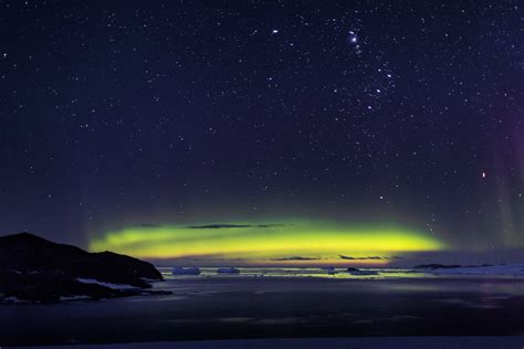 Awesome Aurora – Australian Antarctic Program