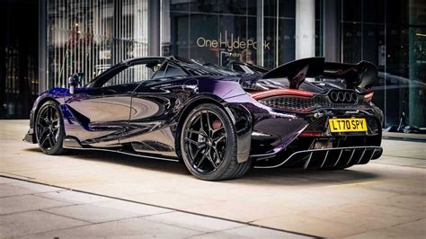 McLaren 765LT Spider With Color-Changing Paint Looks Expensive Because It Is