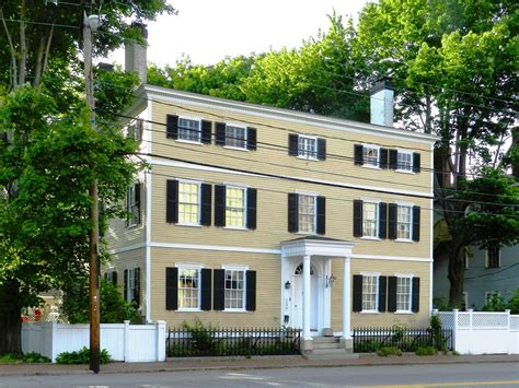 13 Colonial-Style Homes for Sale in the 13 Colonies