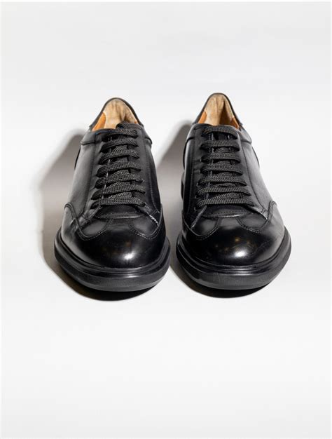 LOW TOP BLACK SNEAKERS - Pellini