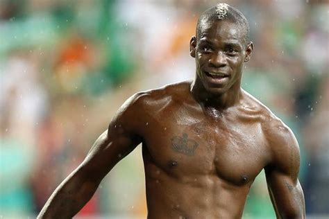 Goodas... Nouveau tattoo de Mario Balotelli - Paperblog