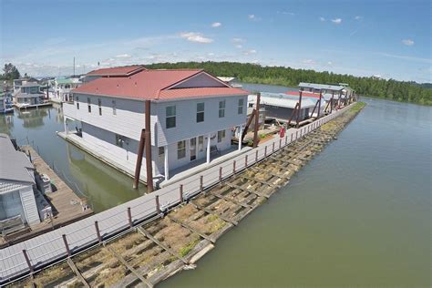 The Islands Moorage – Portland Floating Homes