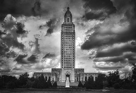 The Historic Louisiana State Capitol Building Photograph by Mountain ...