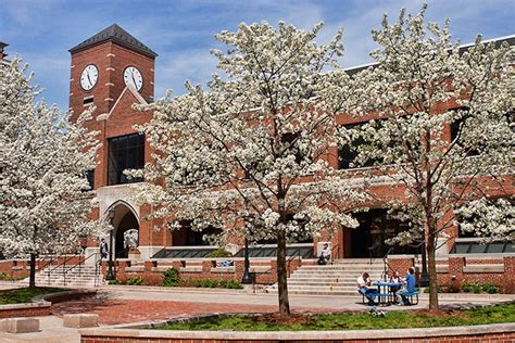 Moody Bible Institute - Chicago campus in springtime | Flickr