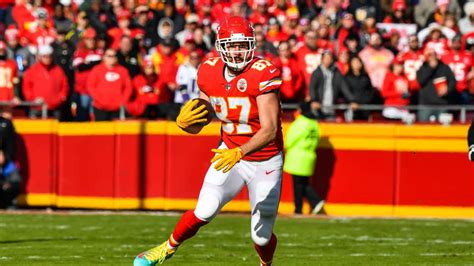 Travis Kelce Fantasy Outlook: When to Draft Chiefs TE