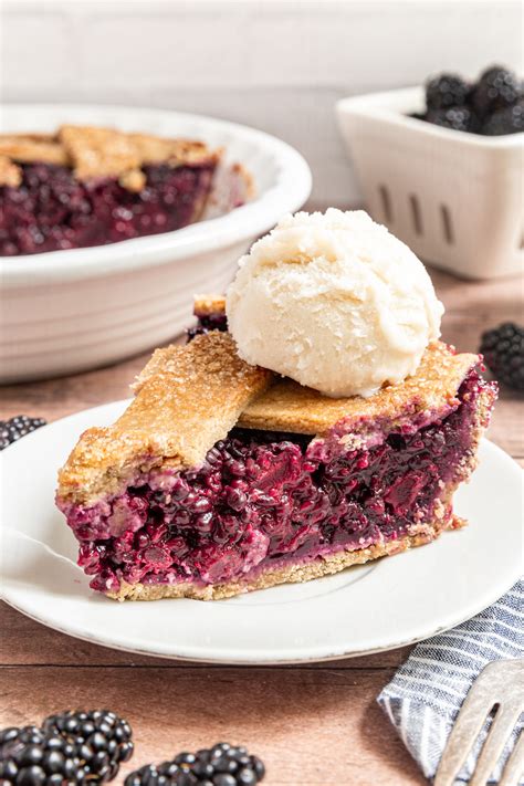 Easy Vegan Blackberry Pie