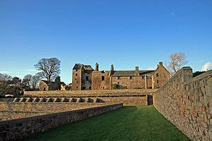 Aberdour Castle – Wikipedia