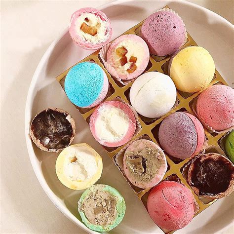 11 Gorgeous Korean Desserts To Try, Including Monochrome Cakes