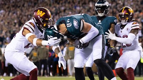 Eagles TE Dallas Goedert Heads to IR with Shoulder Injury - Casino.org