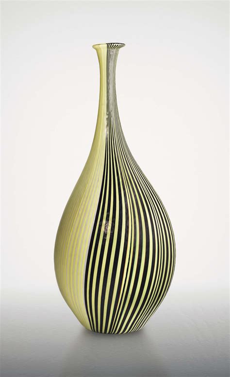 CARLO SCARPA (1906-1978) , A RARE 'TESSUTO-BATTUTO' VASE, DESIGNED 1938 ...