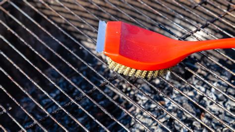 How to clean your BBQ – the best cleaning hacks for polishing off your ...