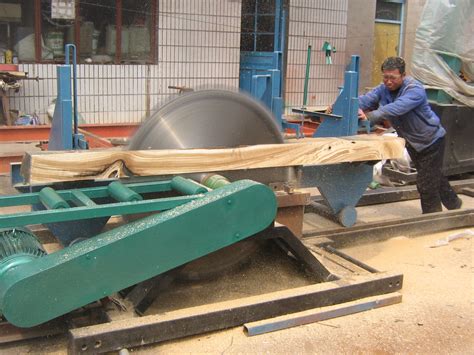 tree saw machine wood cutting machine, wood circular sawmill with carriage