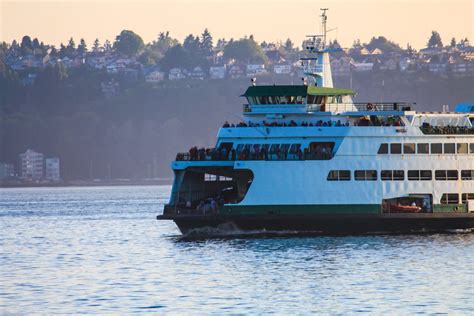 How to Take an Incredible Day Trip to Bainbridge Island From Seattle