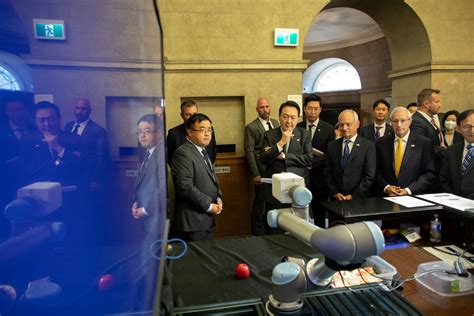 South Korean President Yoon Suk-yeol visits U of T for AI roundtable ...