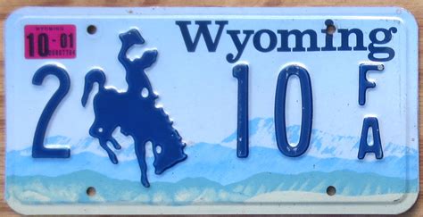 2001 Wyoming vg | Automobile License Plate Store: Collectible License ...