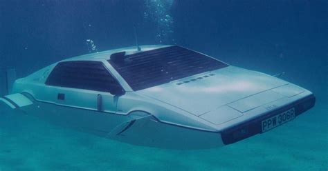 Tesla has a design for an electric submarine car, but don't hold your ...