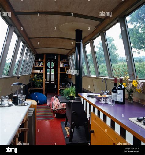 Narrowboat interior canal boat hi-res stock photography and images - Alamy