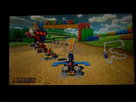 Mario Kart 8 Deluxe - Banana Cup, SNES Donut Plains 3 with Blue Yoshi ...